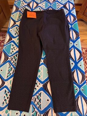 Relativity Black cheetah print womens Dress Pants - Textured Straight Leg